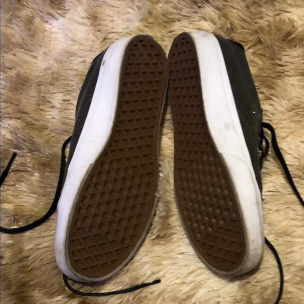 Vans - Picture 2 of 3